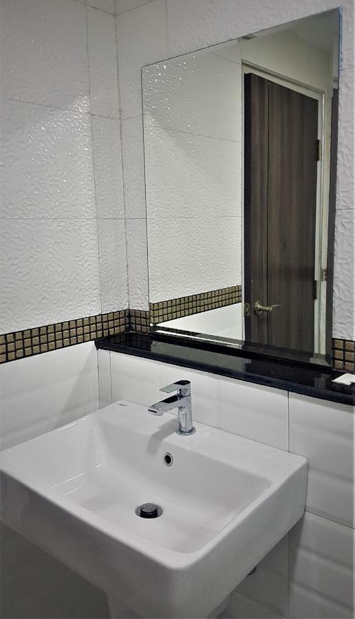La Capannina Hotel Patong Экстерьер фото